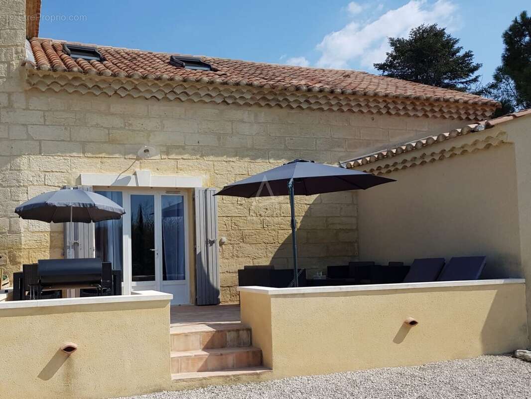 Appartement à ARAMON