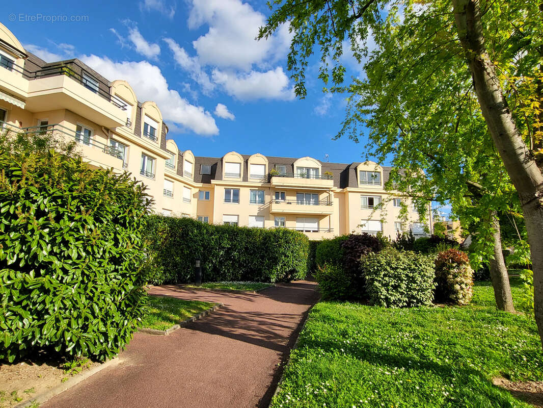 Appartement à CARRIERES-SUR-SEINE