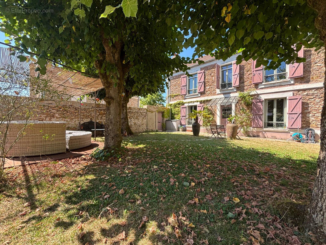 Maison à SAINT-GERMAIN-LES-CORBEIL