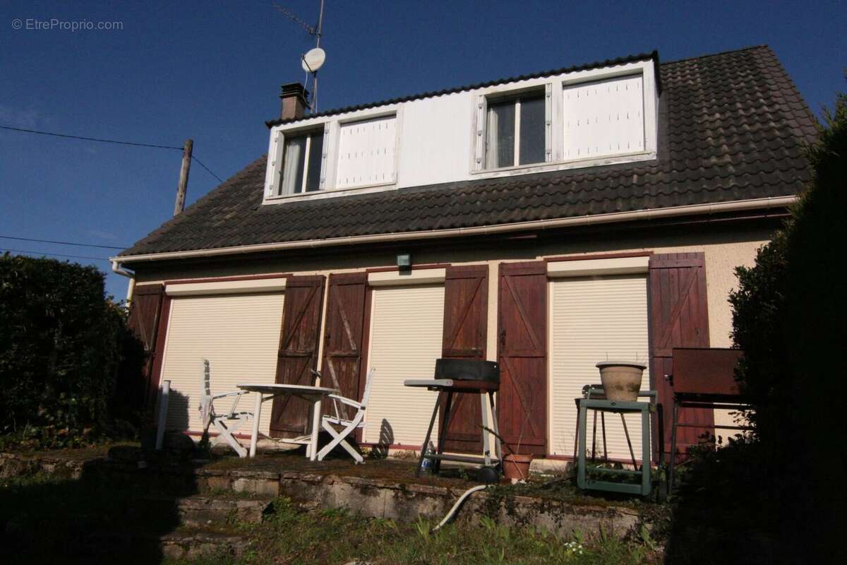 Maison à SAINT-CHERON