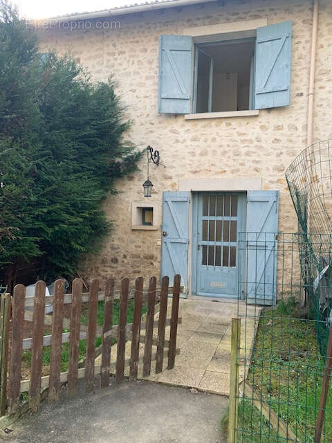 Appartement à AUVERS-SAINT-GEORGES