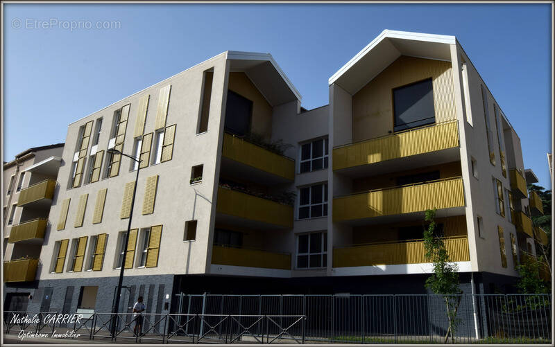 Appartement à DECINES-CHARPIEU