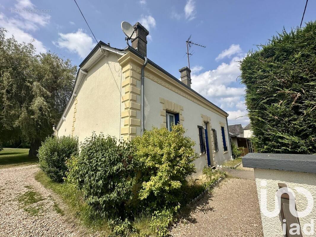 Photo 1 - Maison à NEUVY-SUR-BARANGEON