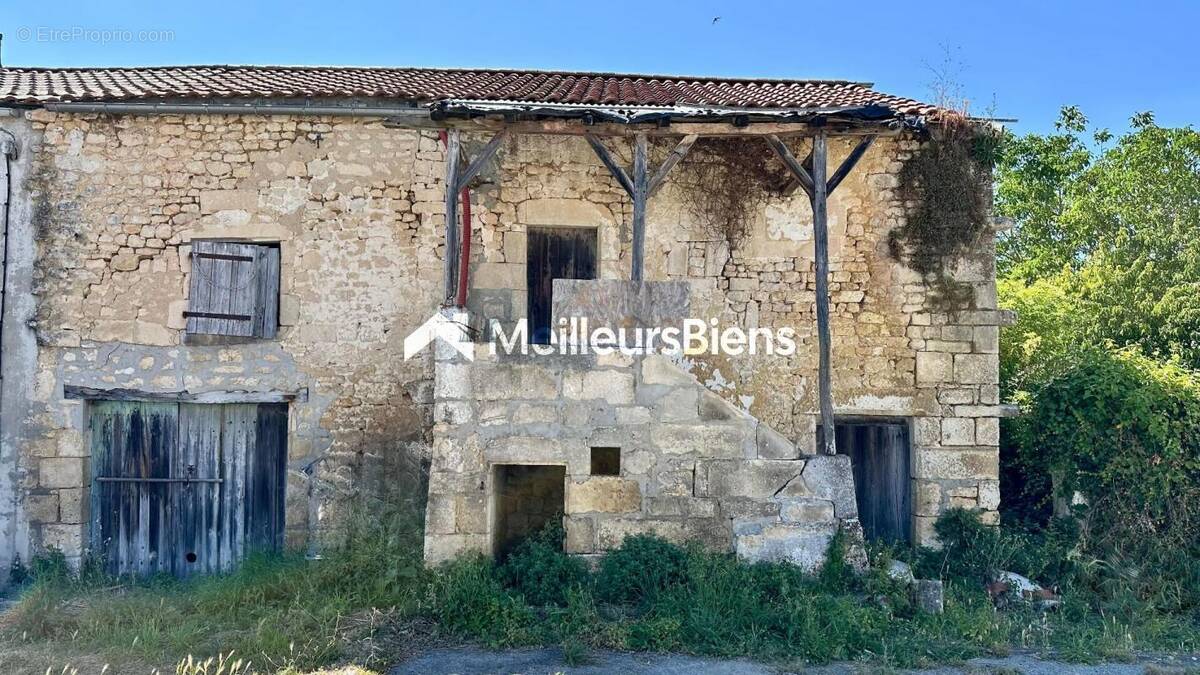 Maison à SAINTES