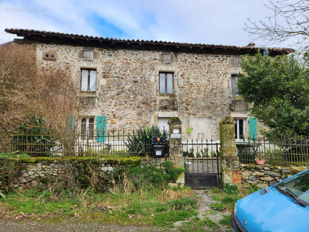 Maison à SURIS