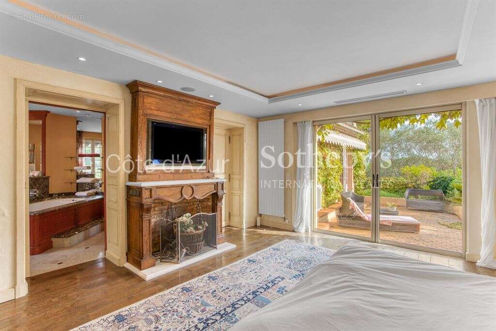 Maison à MOUGINS