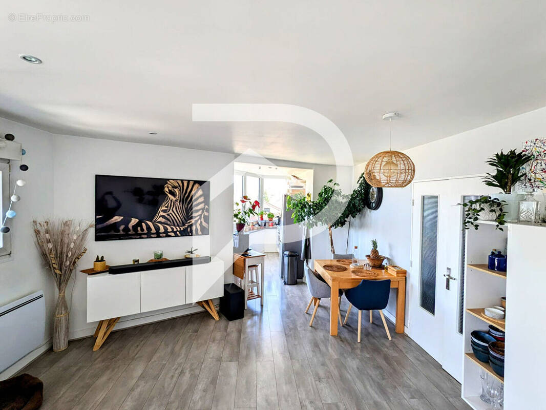Appartement à OZOIR-LA-FERRIERE