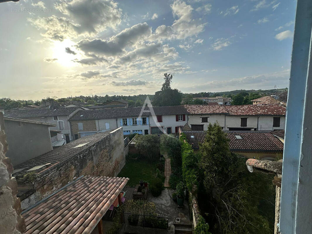 Maison à SAINT-SULPICE