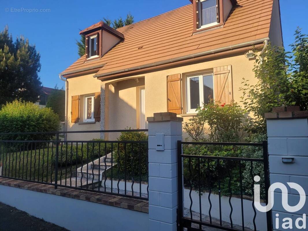 Photo 1 - Maison à QUINCY-VOISINS
