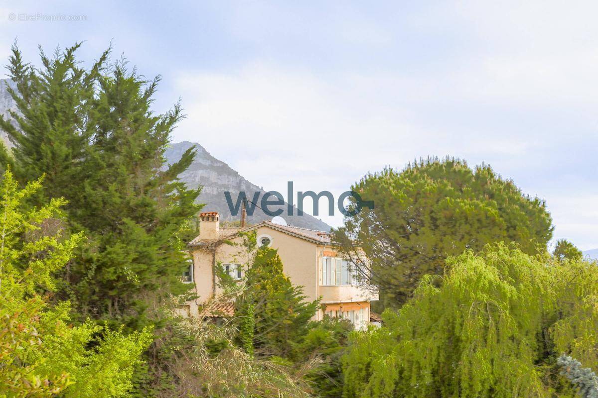 Appartement à VENCE
