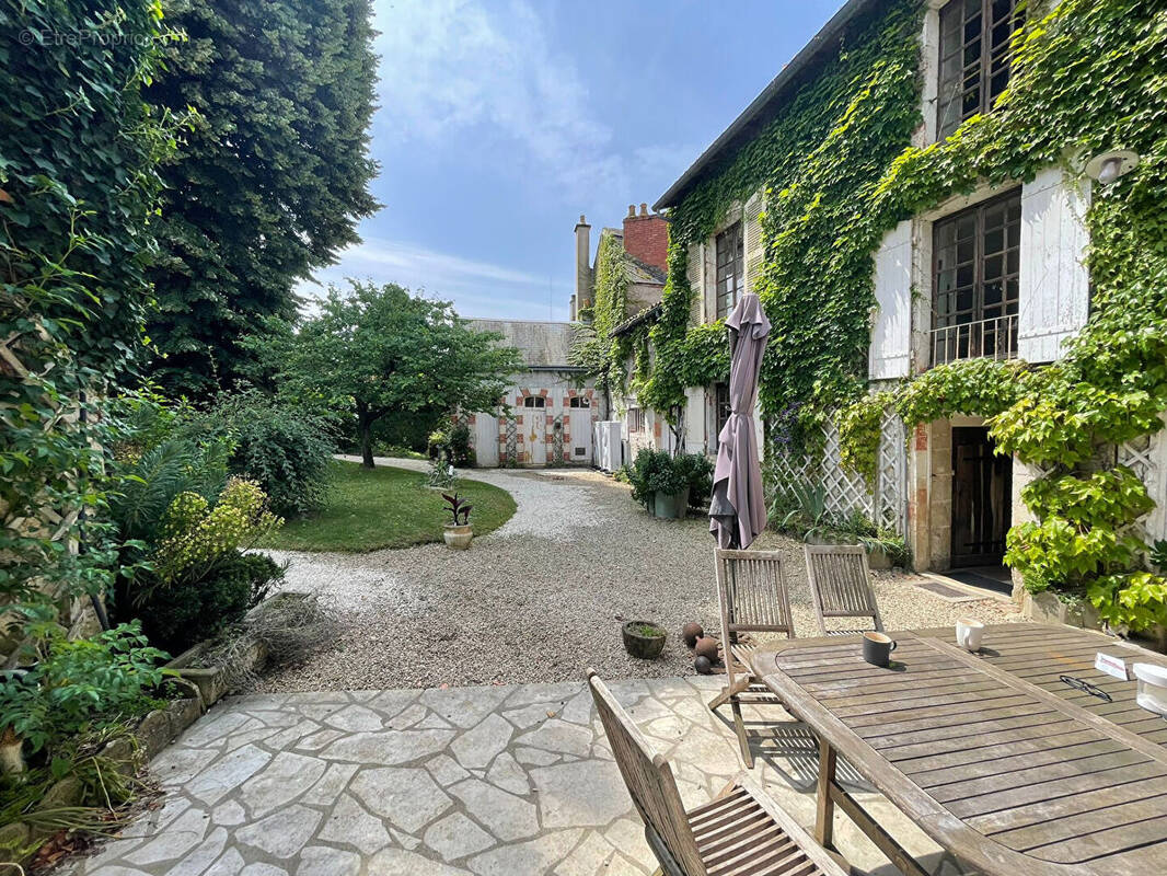 Maison à CIVRAY
