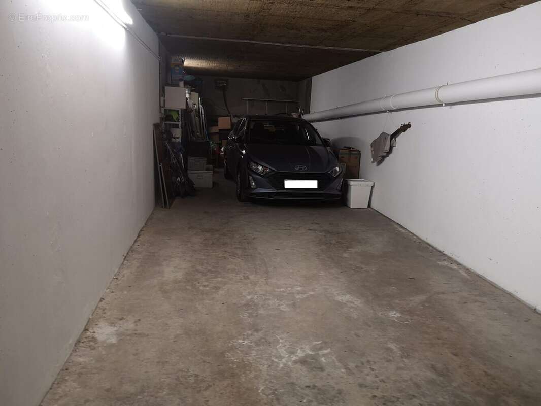 Parking à MANDELIEU-LA-NAPOULE