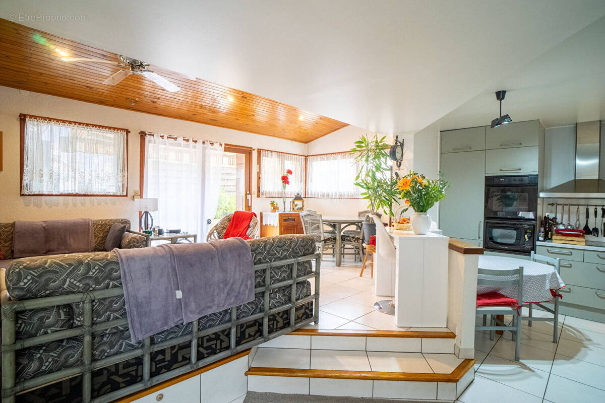 Appartement à FONTAINE