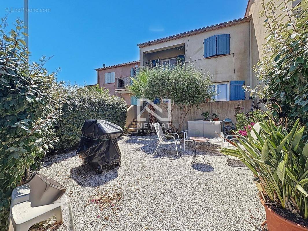 Maison à ROQUEBRUNE-SUR-ARGENS
