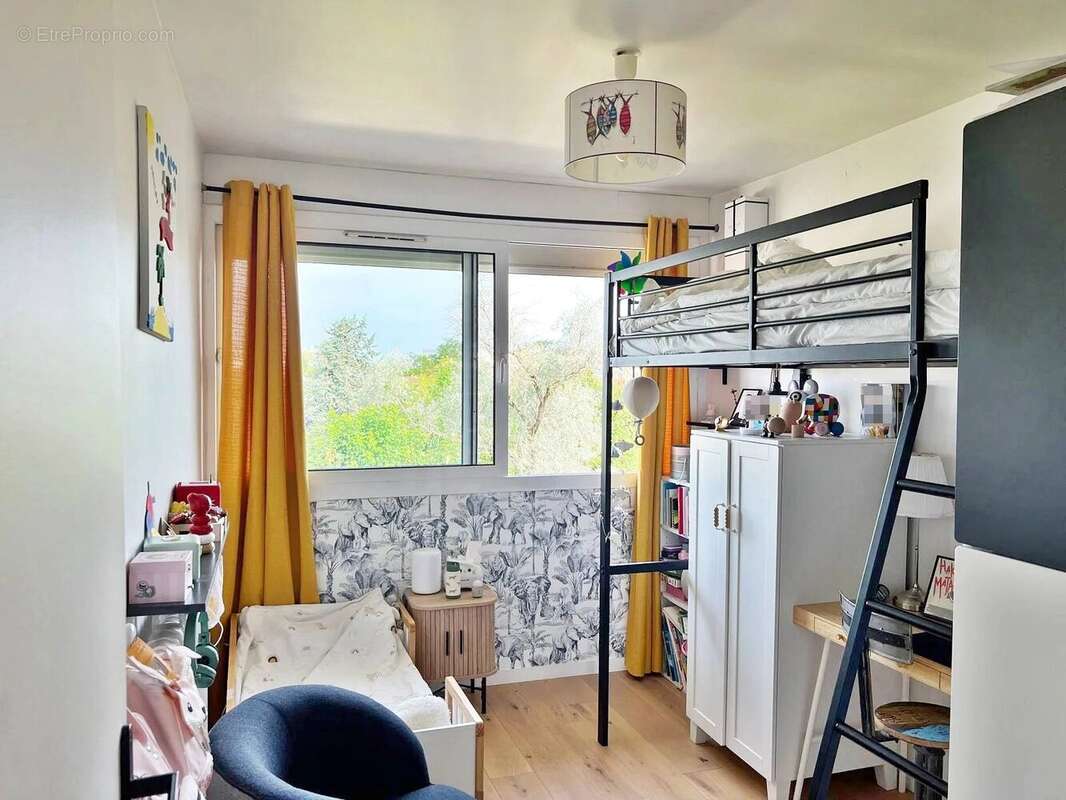 Appartement à SAINT-MAUR-DES-FOSSES