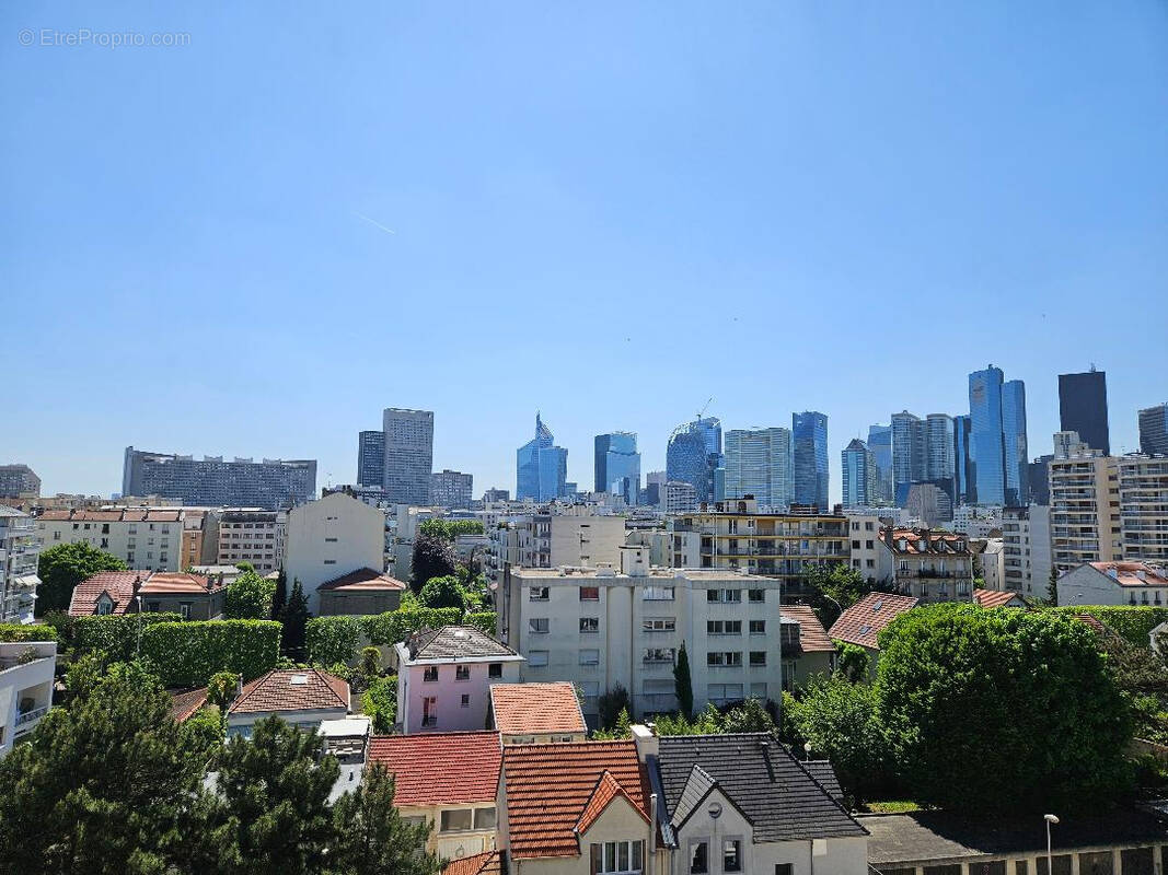 Appartement à COURBEVOIE
