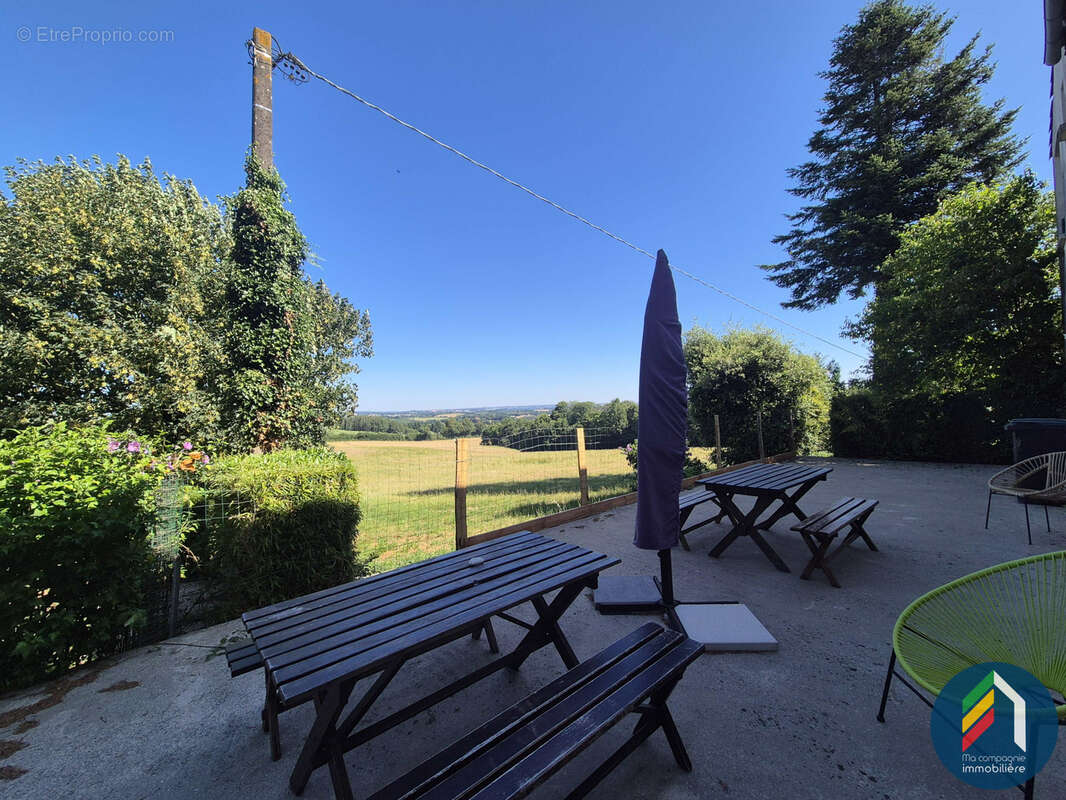 Autre à POUZAUGES