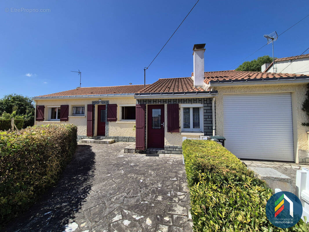 Maison à MENOMBLET