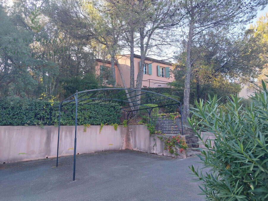 Maison à LA MOTTE