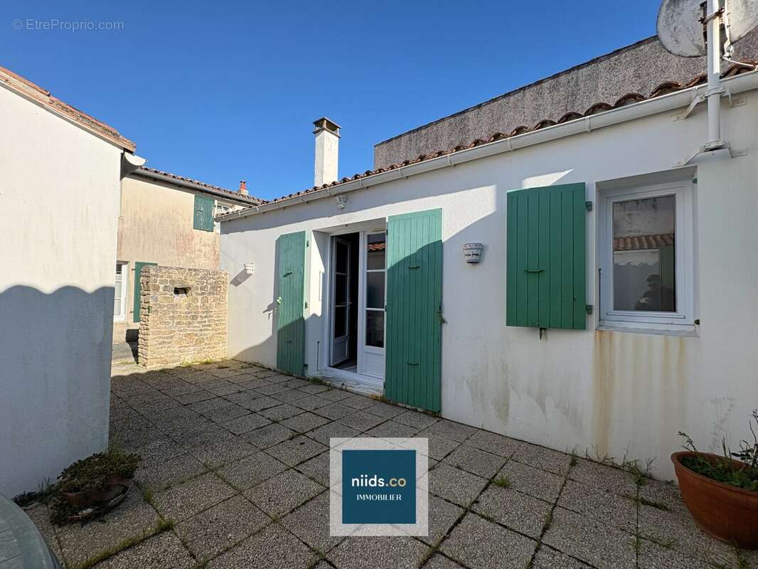 Maison à SAINT-CLEMENT-DES-BALEINES