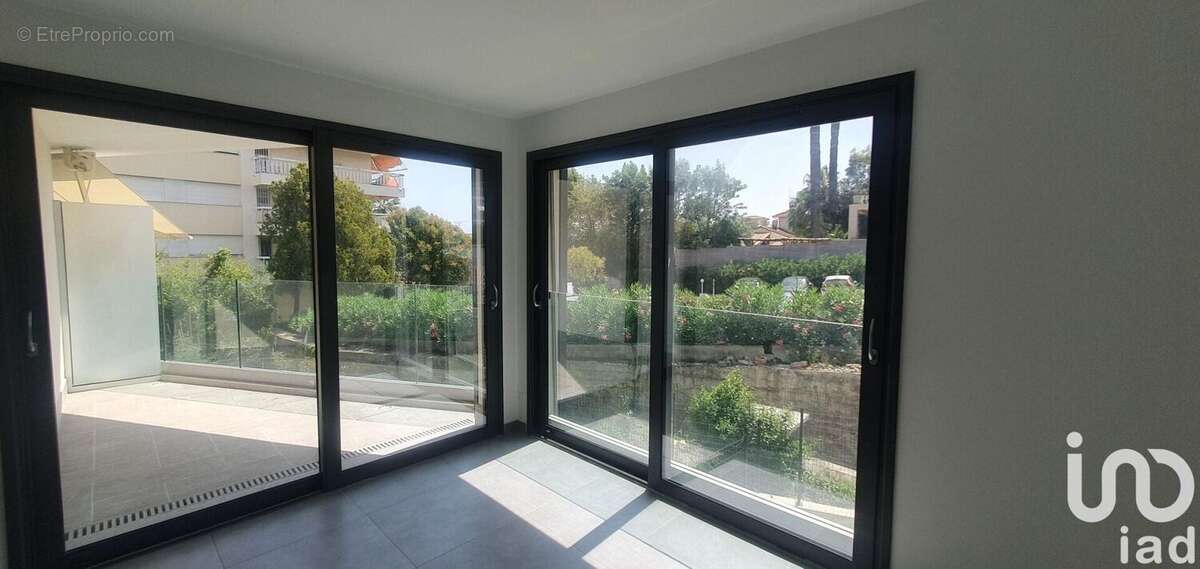 Photo 2 - Appartement à VALLAURIS