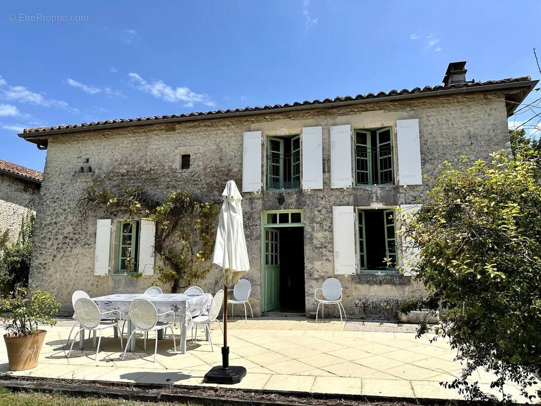Maison à CHALAIS