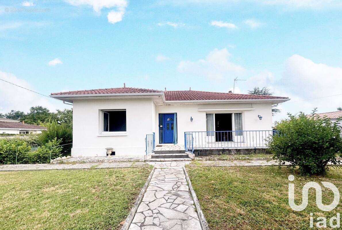 Photo 1 - Maison à LE HAILLAN