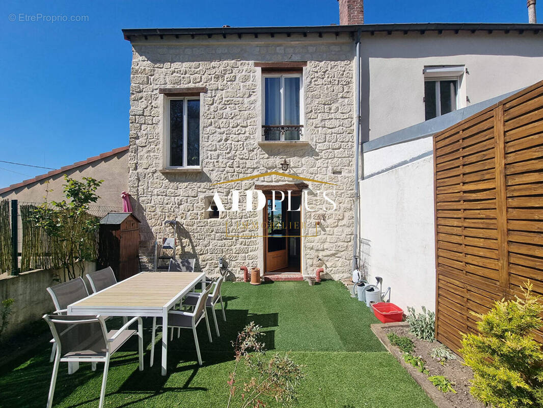 Maison à FREPILLON