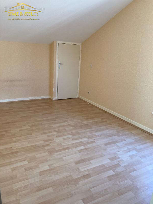 Appartement à CHARLIEU