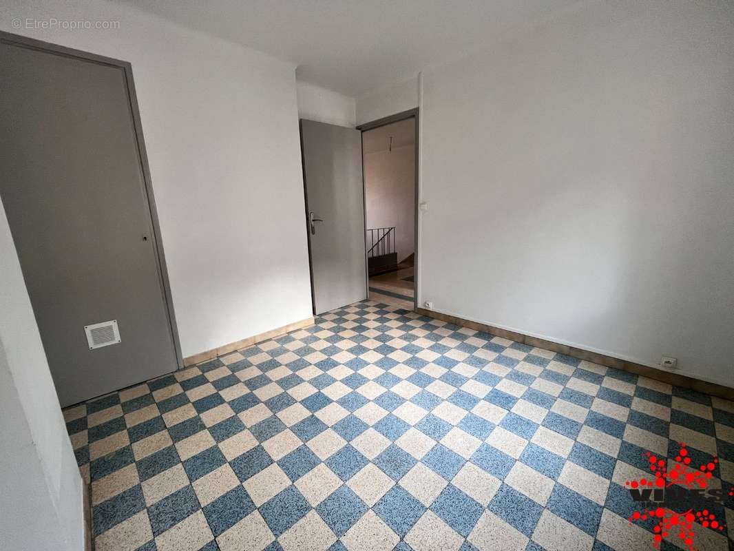 Maison à QUARANTE