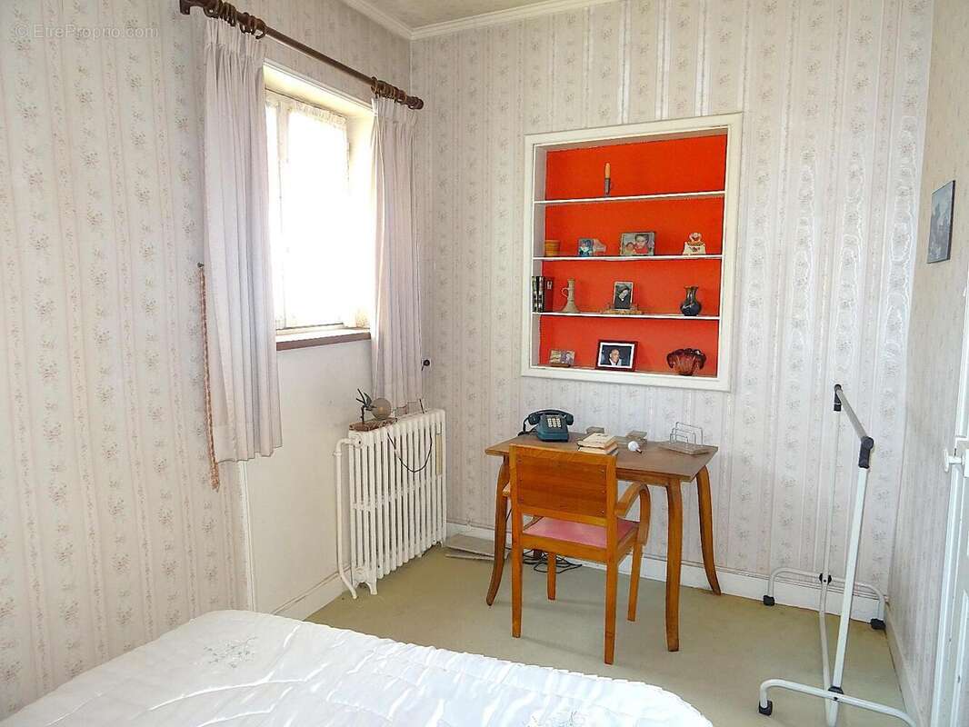   - Maison à THOUARS