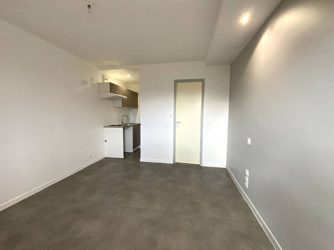 Appartement à SAINTE-SAVINE