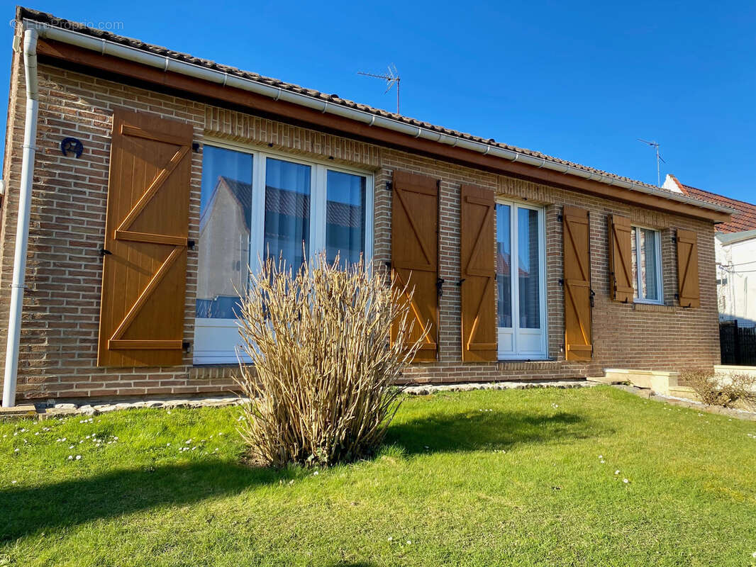 Maison à BOURGHELLES