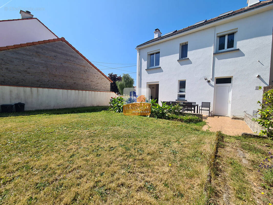 Maison à LA MONTAGNE