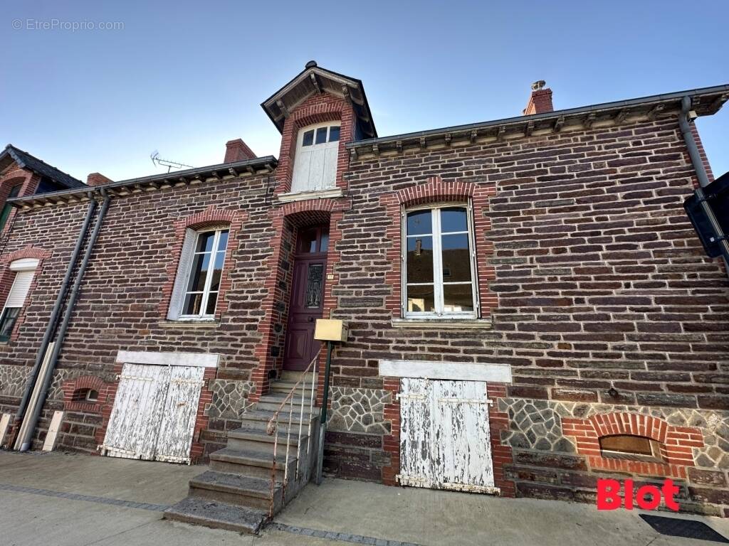 Maison à RETIERS
