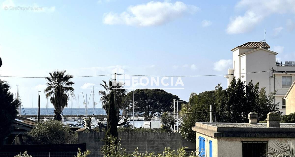 Appartement à LA LONDE-LES-MAURES