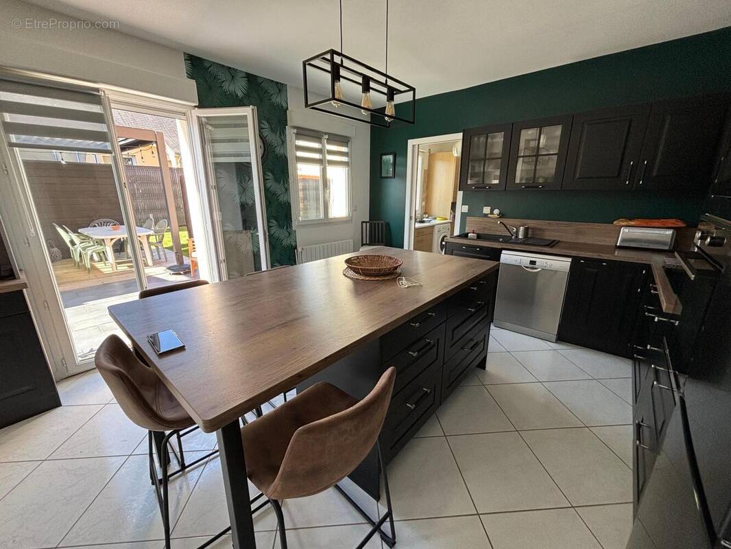 Photo 1 - Maison à SAINT-BERTHEVIN