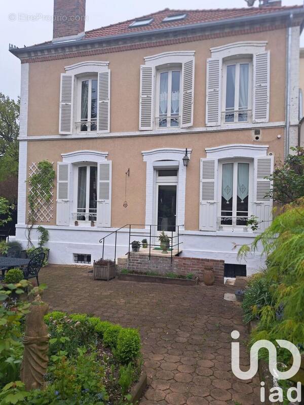 Photo 1 - Maison à VILLENEUVE-SUR-YONNE