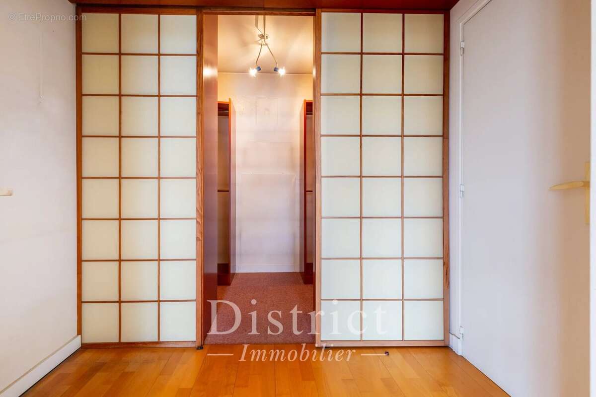 Appartement à PARIS-15E