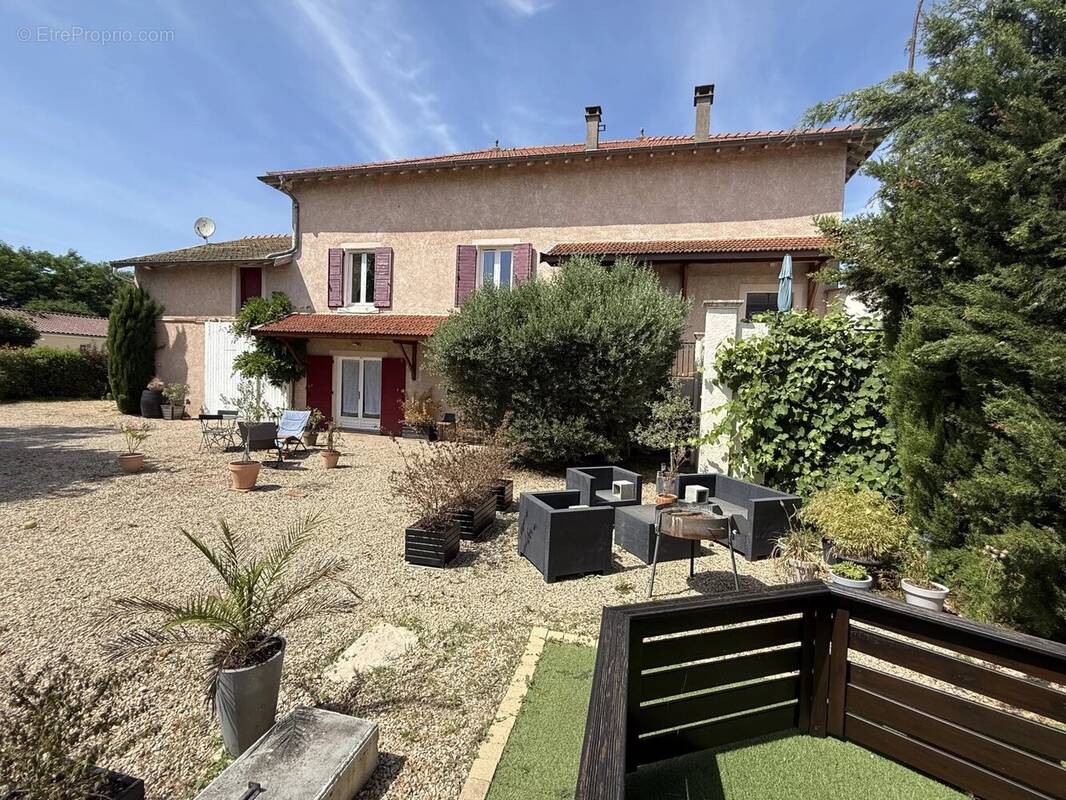 Maison à BELLEVILLE