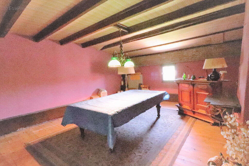 Maison à MONTECH