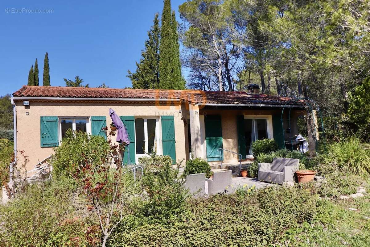 Maison à POURRIERES