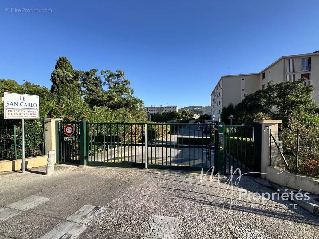 Appartement à HYERES