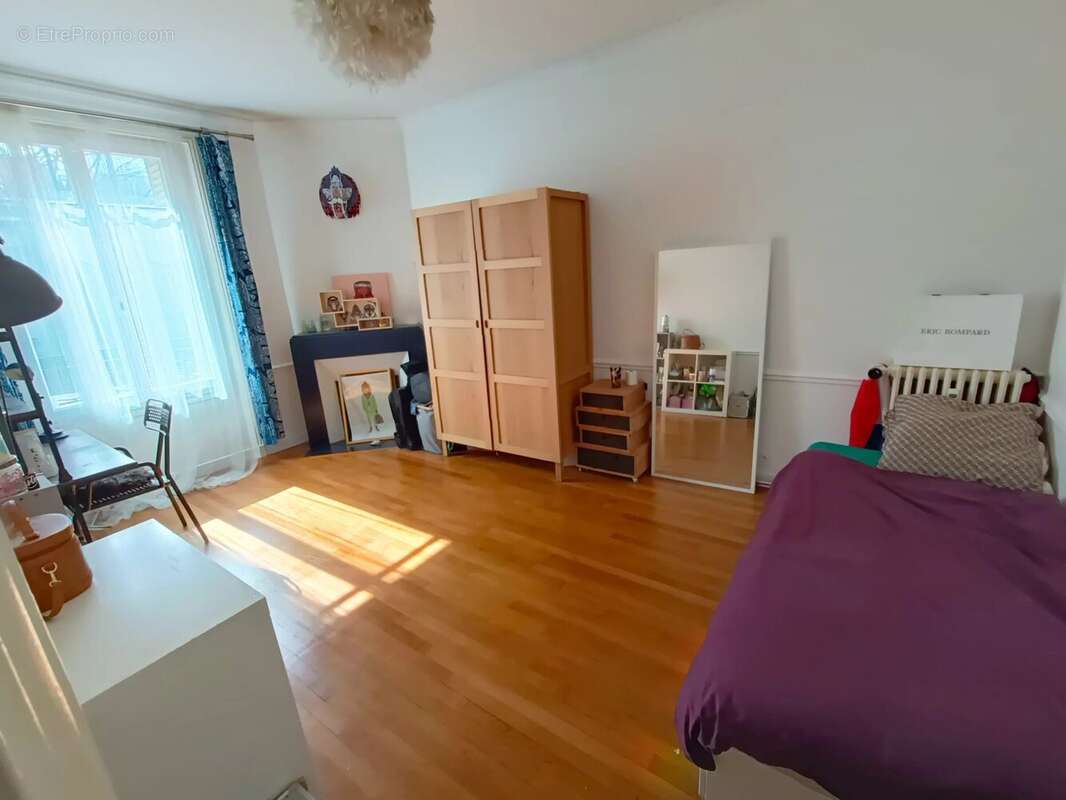 Appartement à PARIS-19E