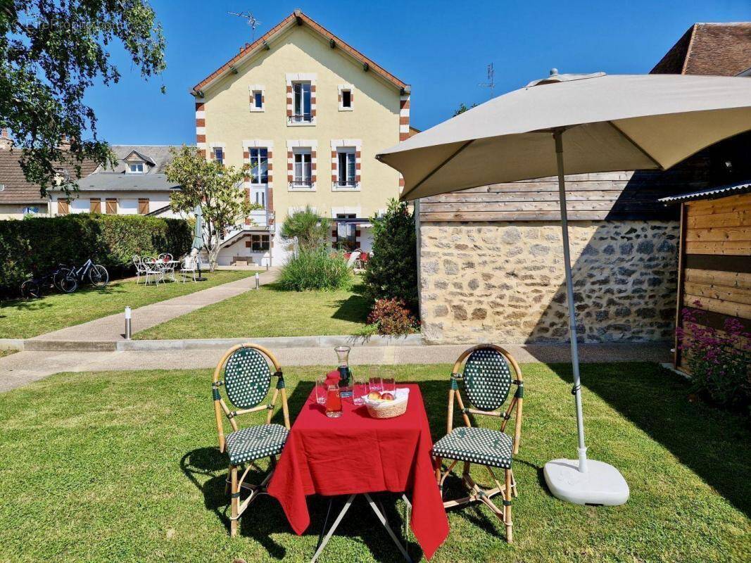 Maison à BOUSSAC