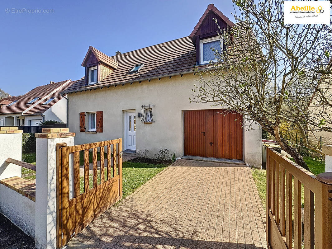 Maison à SAINT-CHERON
