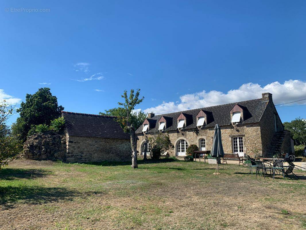 Maison à PLUVIGNER
