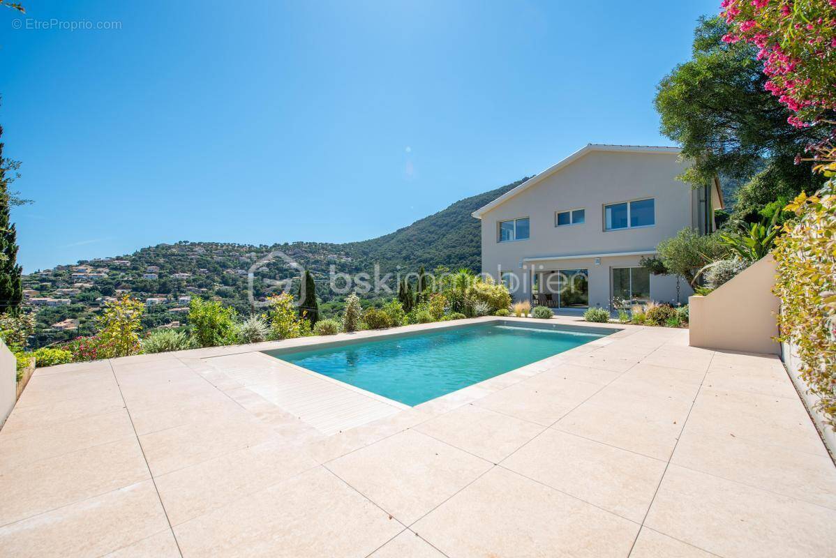 Maison à CAVALAIRE-SUR-MER