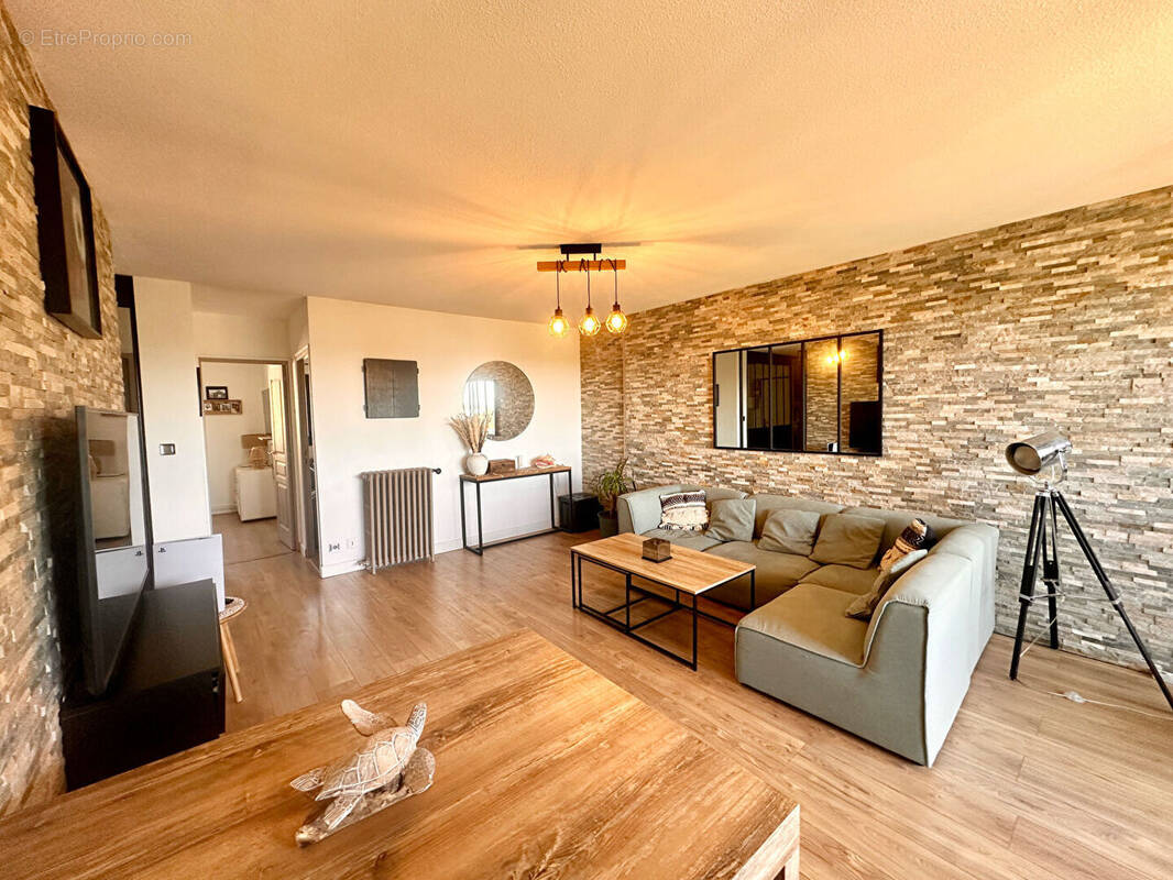 Appartement à VILLENAVE-D&#039;ORNON