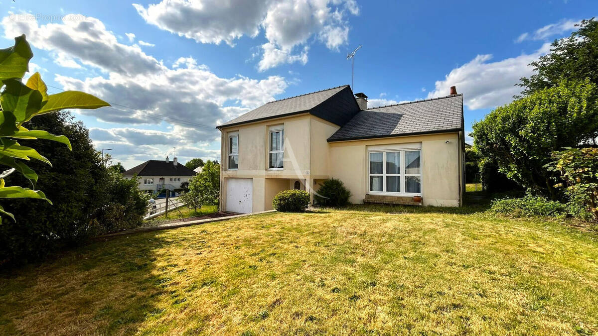 Maison à MAYENNE